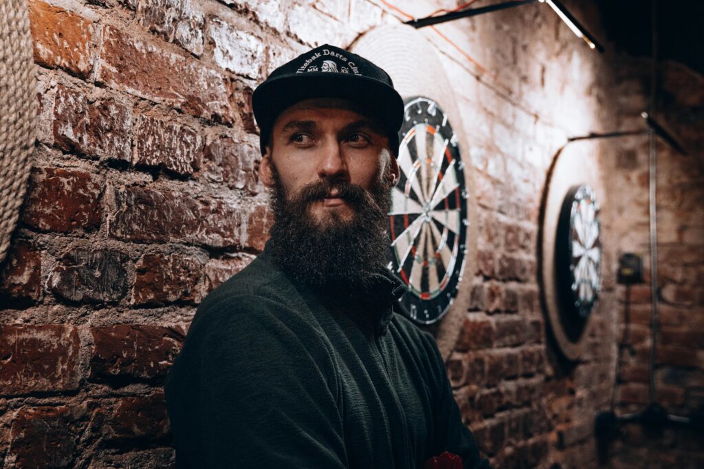 Darts-Turnier mit beleuchteten Dartboards im Verein / Club