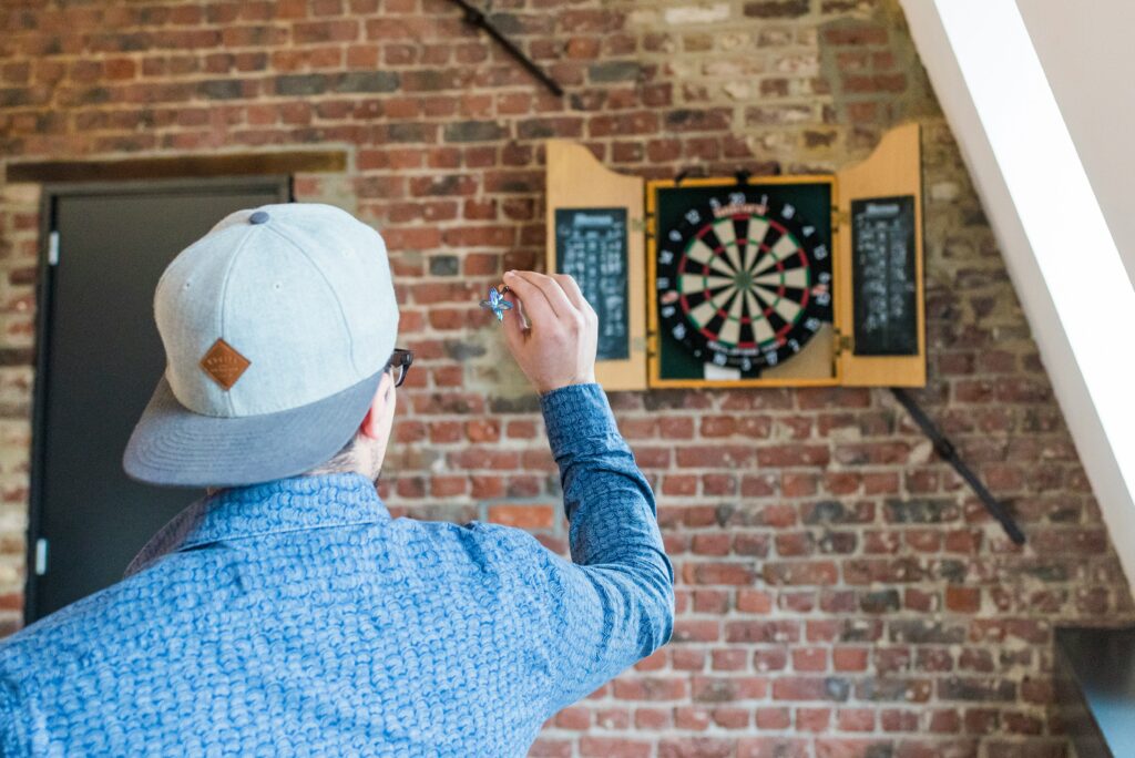 Darts und Dartboard zu Hause